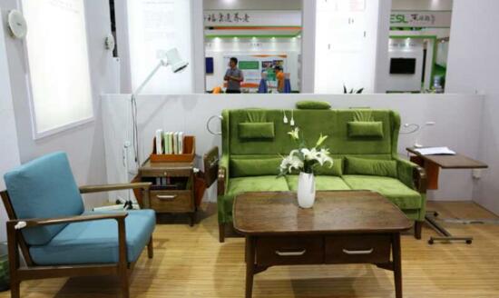 中國國際養老服務業博覽會開幕 適老家具亮相--人民健康網--人民網