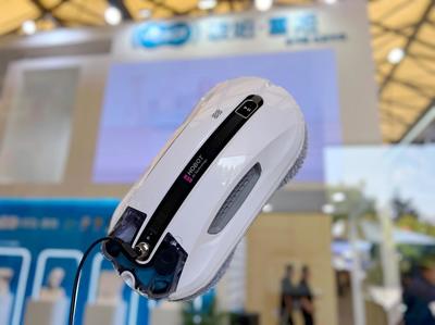 HOBOT玻妞擦窗機(jī)器人亮相AWE 2023 共啟安全便捷新智能